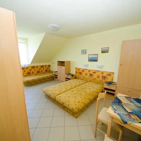 Mohosz Agardi Horgaszudulo Dinnyes
